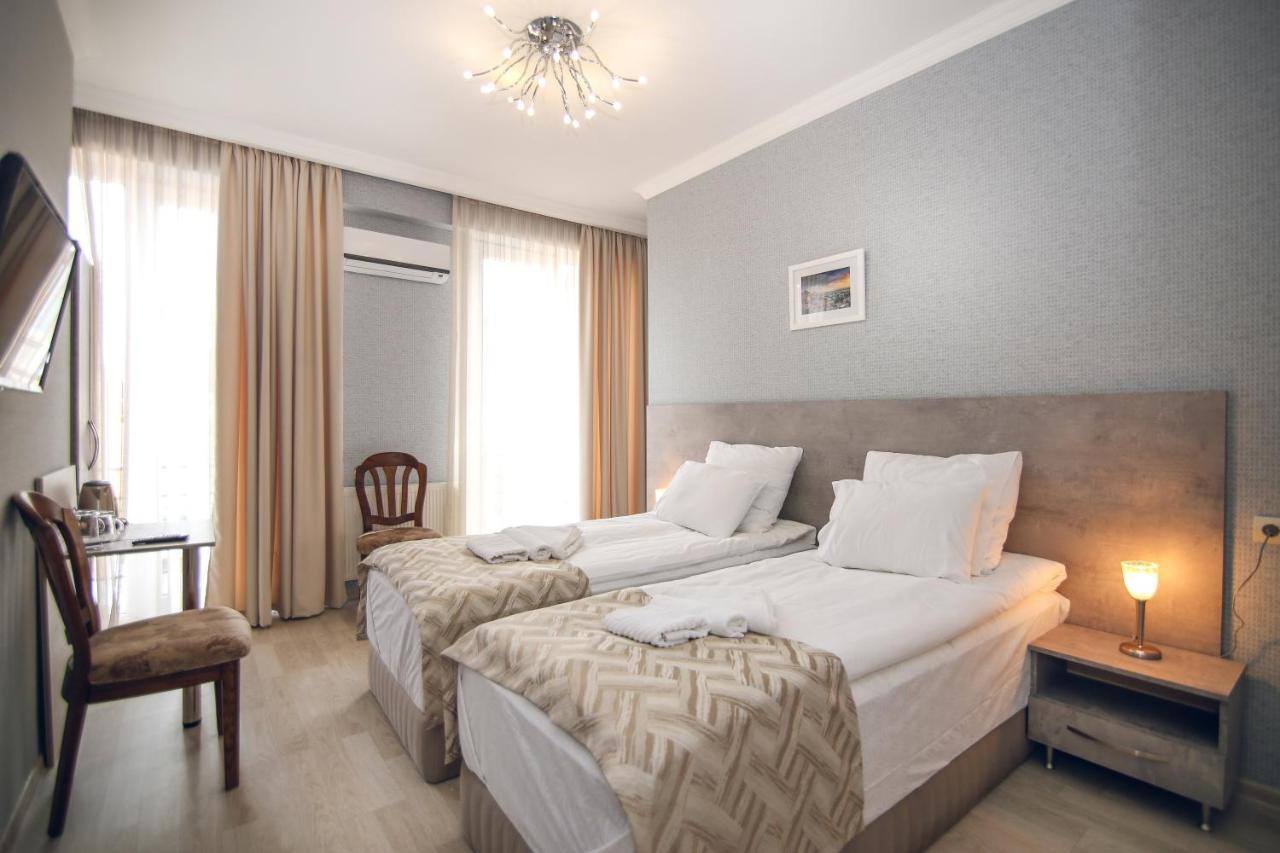Hotel Kera Tiflis Exterior foto